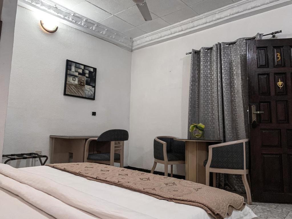 Hill View Hotel West Airport Akra Zewnętrze zdjęcie