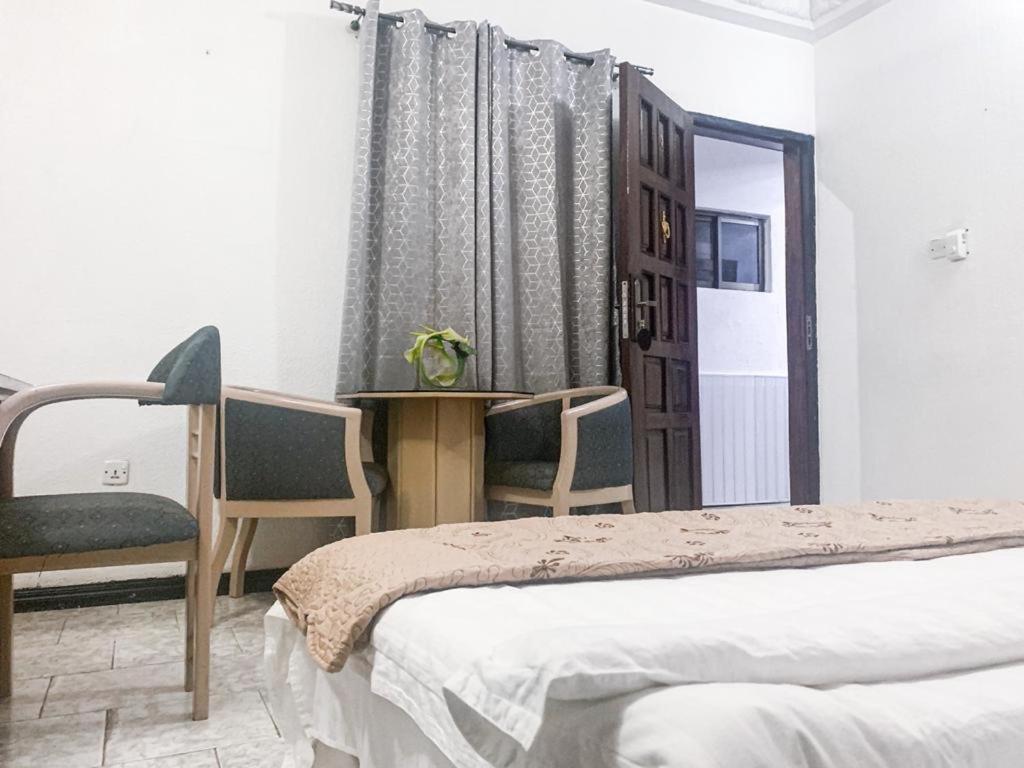 Hill View Hotel West Airport Akra Zewnętrze zdjęcie