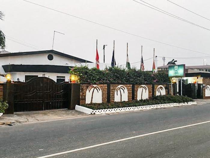 Hill View Hotel West Airport Akra Zewnętrze zdjęcie