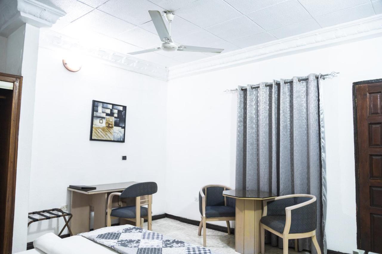 Hill View Hotel West Airport Akra Zewnętrze zdjęcie